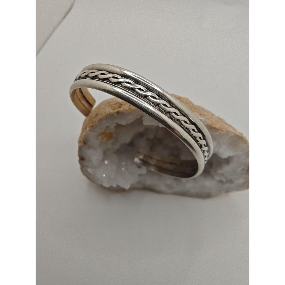 Vintage Navajo Sterling Silver rope bracelet.‎